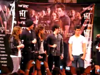Hot Topic Cast Signing - Hollywood Pt. 4